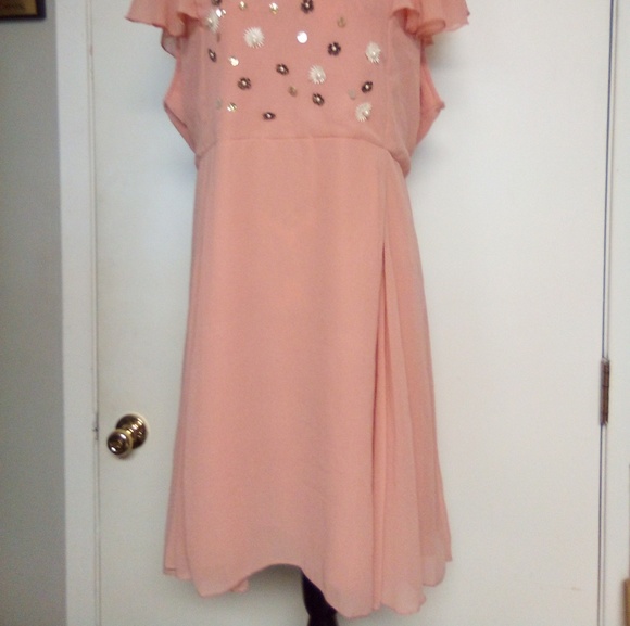 Dress - Picture 2 of 4